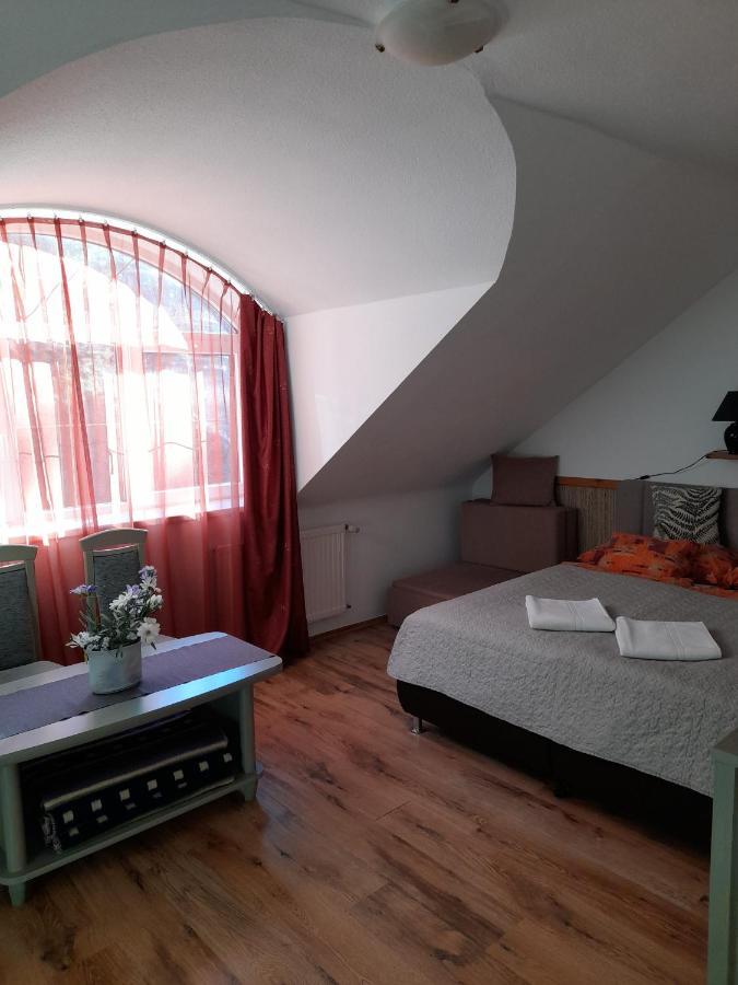 Zoeld Sziget Vendeghaz Hotell Eger Exteriör bild